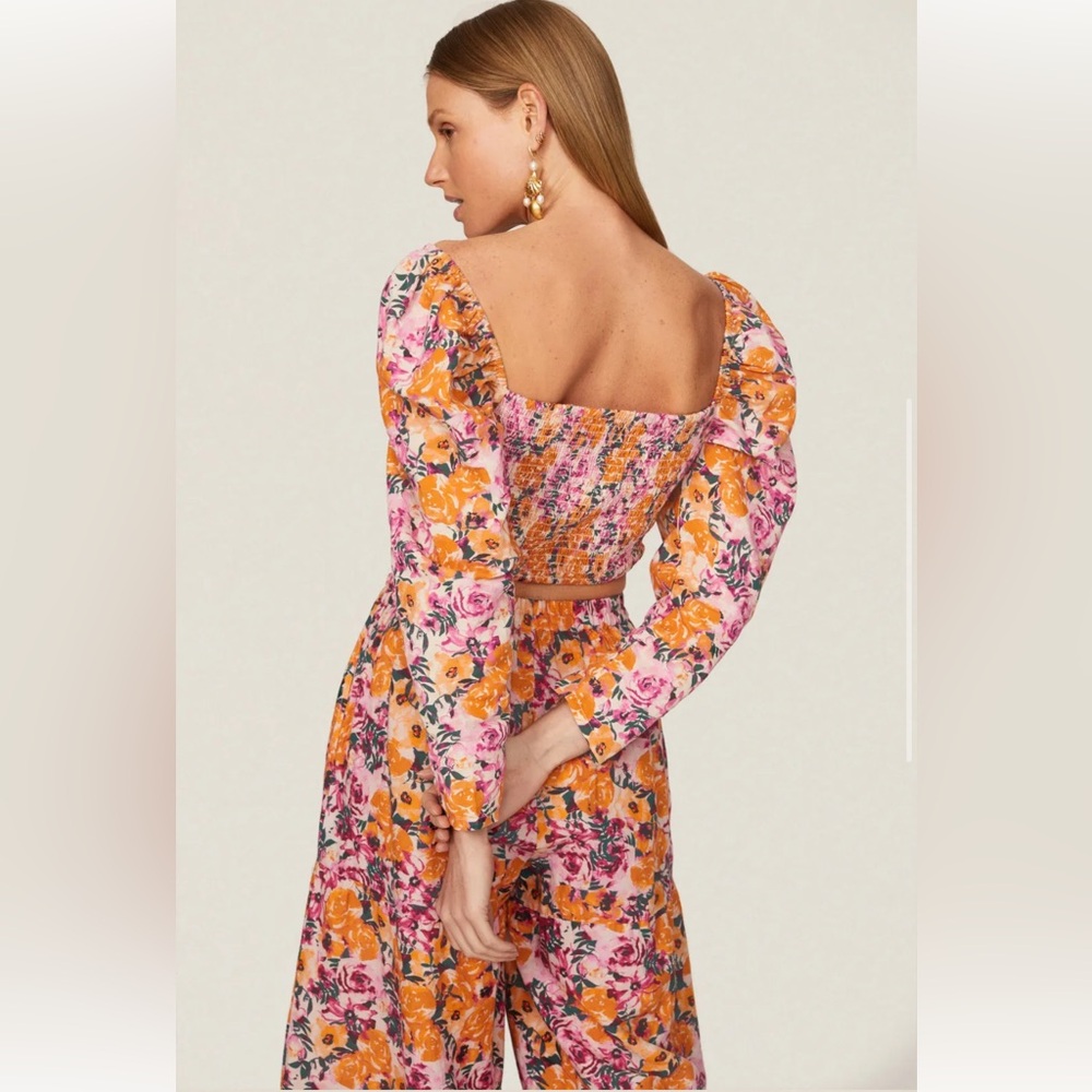 Something Navy Floral Puff Shoulder Top RTR - Picture 3 of 8